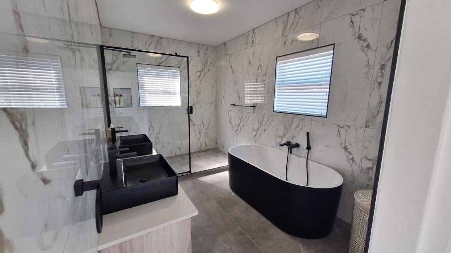 3 Bedroom Property for Sale in Dwarskersbos Western Cape
